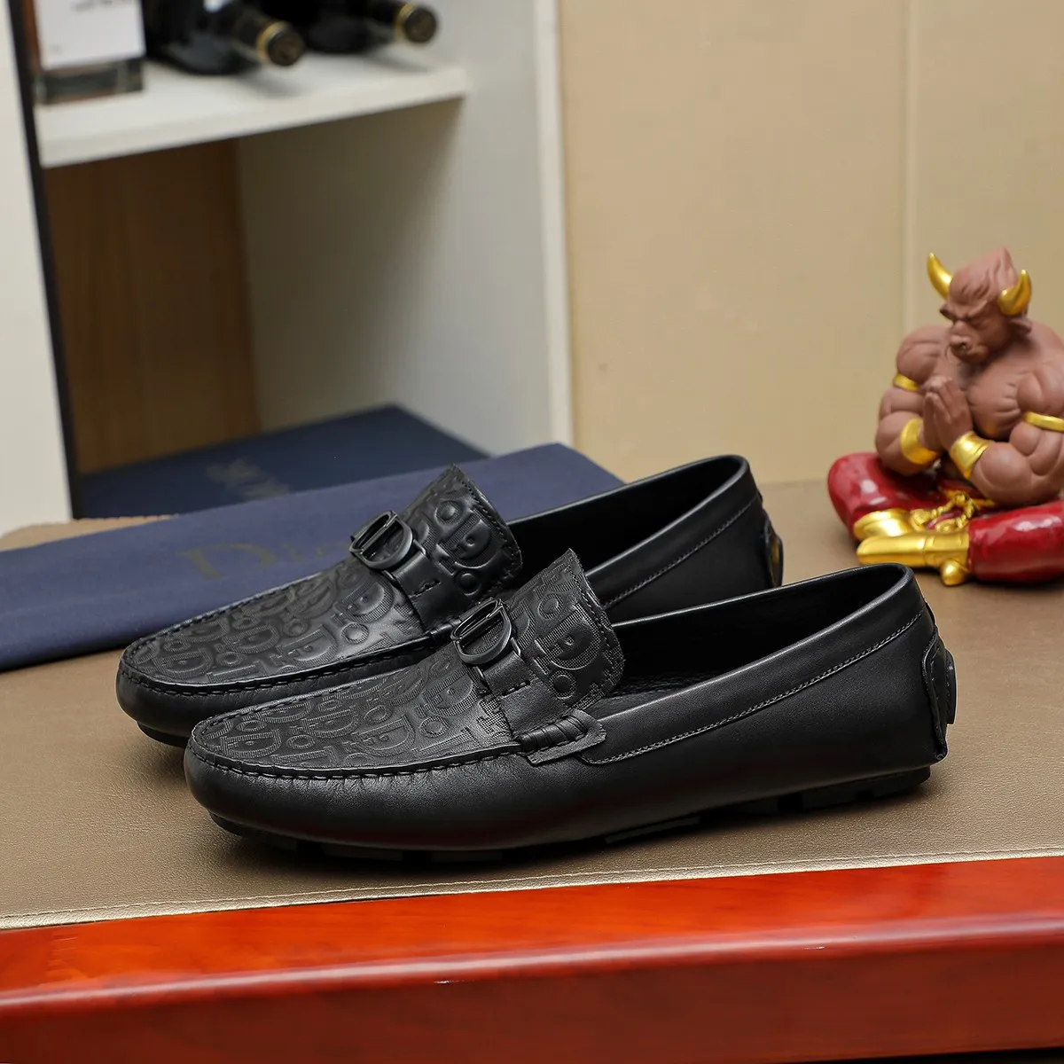 Men's shoes 💰380 🕷️🕷️[Dior] Dior's new casual men's shoes are launched in Hong Kong counters. Official website 1:1 production. Italian original first-layer cowhide + 🐷 leather lining. Designed by European and American masters. Perfect shape to create counter quality, solid color rubber wear-resistant outsole and classic dazzling toe! Super versatile and very comfortable. High-end without losing taste, fashionable and novel! ! Absolute focus! Colors available! Code number 38-44 (45.46 customized)